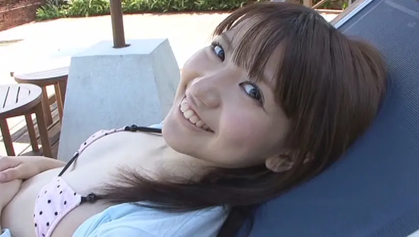 【志村みなみ】卒業旅行 相田美優さんのデビュー前の女子大生時代のレアグラビア動画