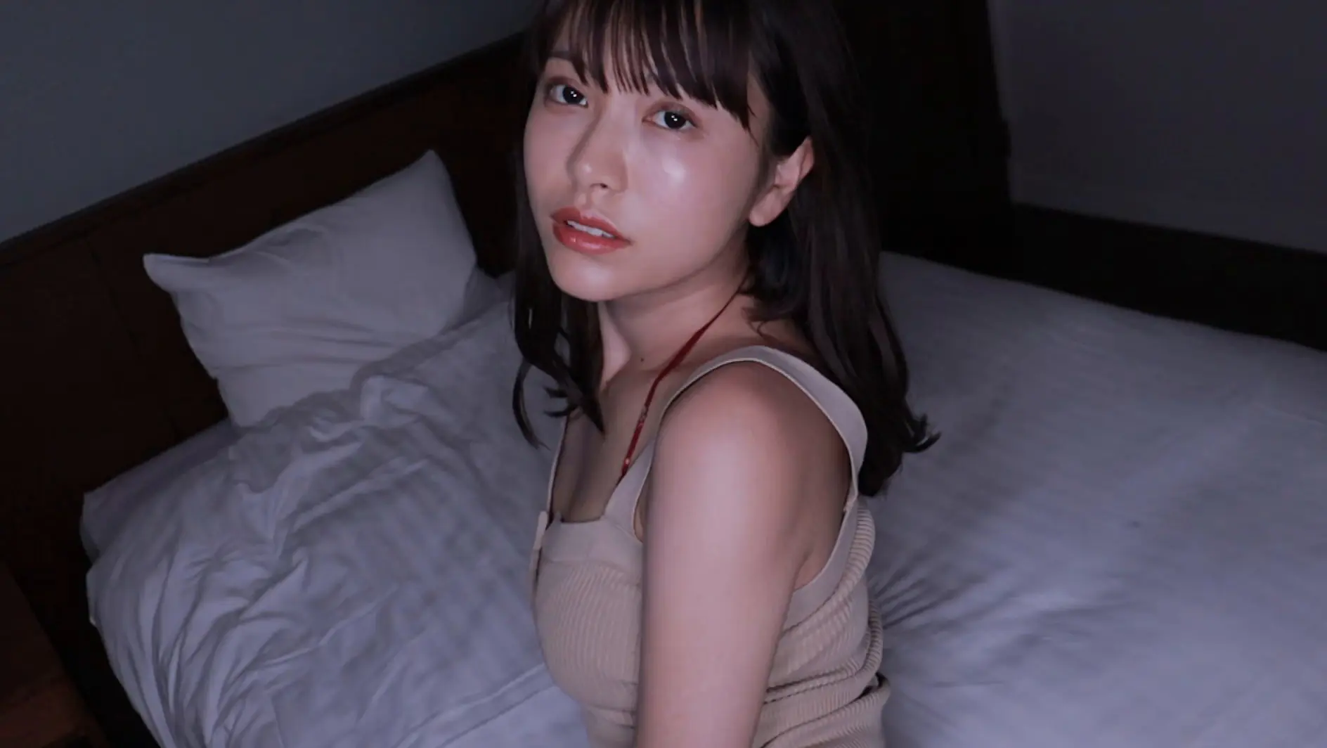 日本一美しいオタクの「鈴木聖」がめっちゃ可愛い！Fカップ巨乳美女の極上ボディで癒されるグラビア動画『ヲタでも恋していいですか？』:13