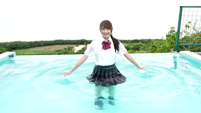【片岡未優】みゆはボクの専用コンシェルジェ 気アイドルグループの元メンバーで正統派美少女の隠しきれないエロが魅力のグラビア動画:1
